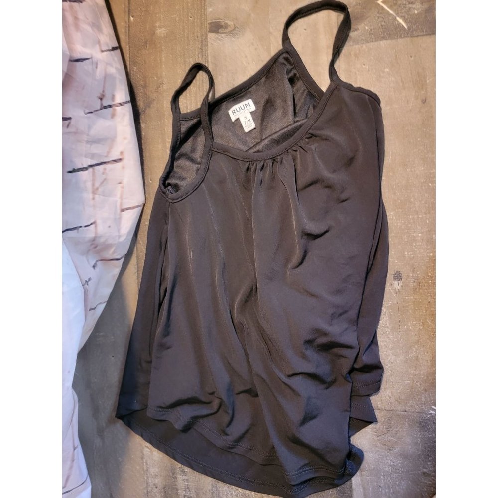 Ruum‎ youth 7/8 s black shirt tank top